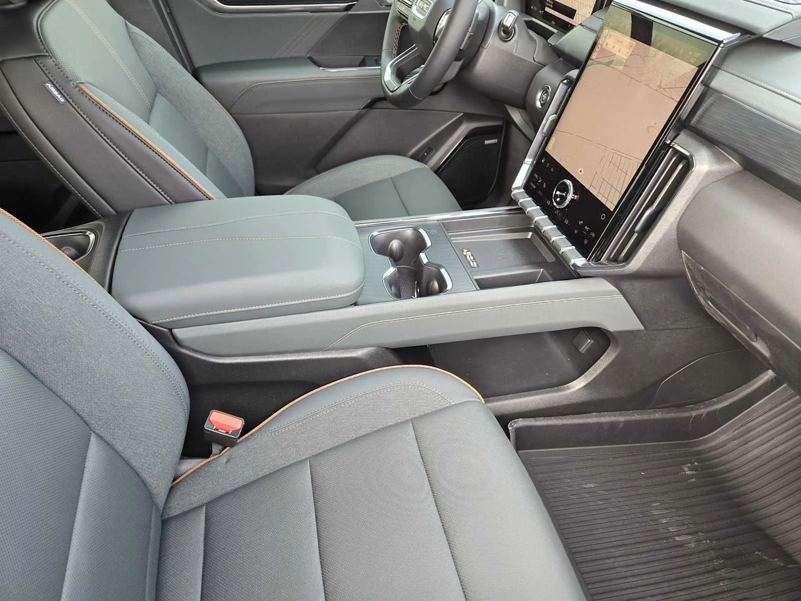 2026 GMC Acadia AT4 - Photo 9