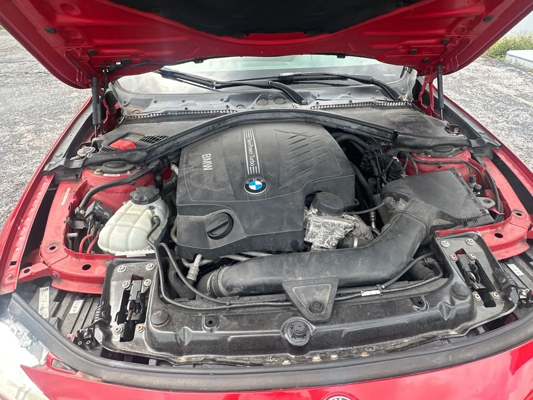 Used 2013 Red BMW xDrive image 9