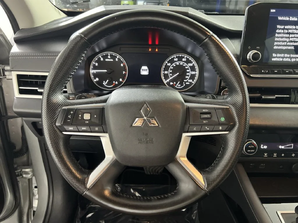 Used 2024 Black Mitsubishi SE image 11