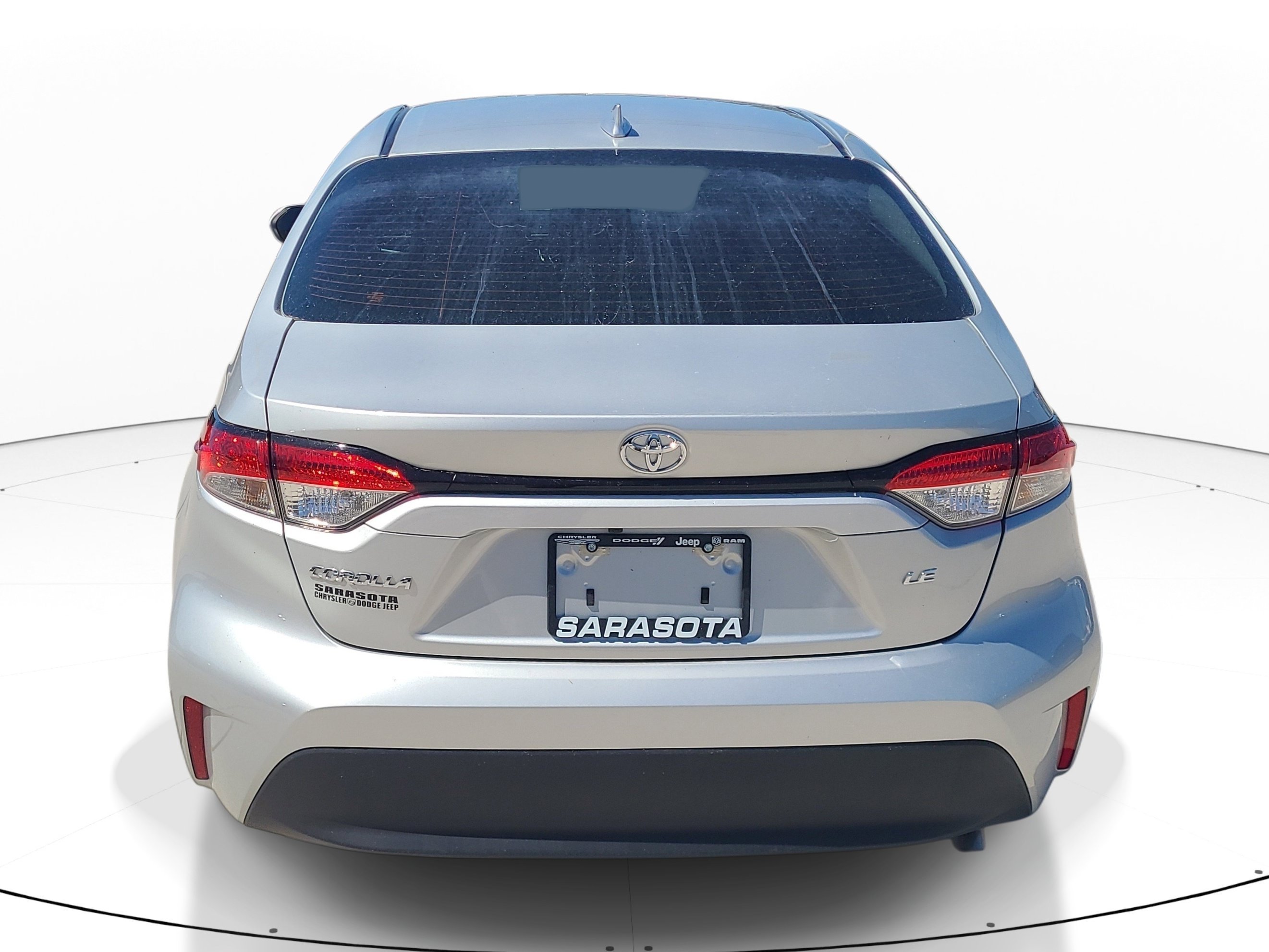 Used 2025  Toyota LE image 5