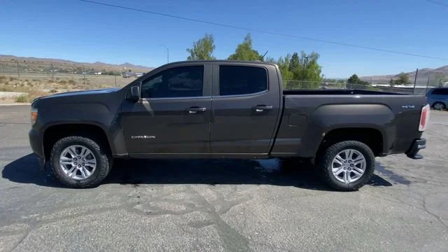 Used 2019 SMOKEY QUARTZ METALLIC GMC 4WD SLE image 5