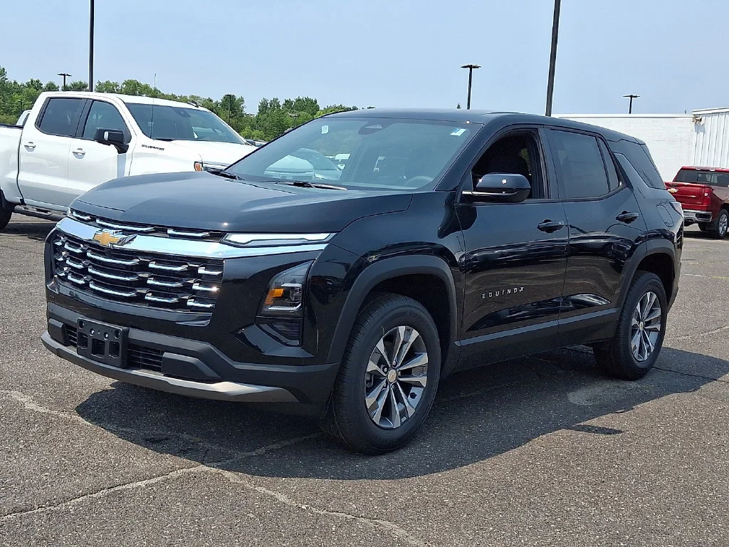 New 2027 Mosaic Black Metallic Chevrolet LT image 4