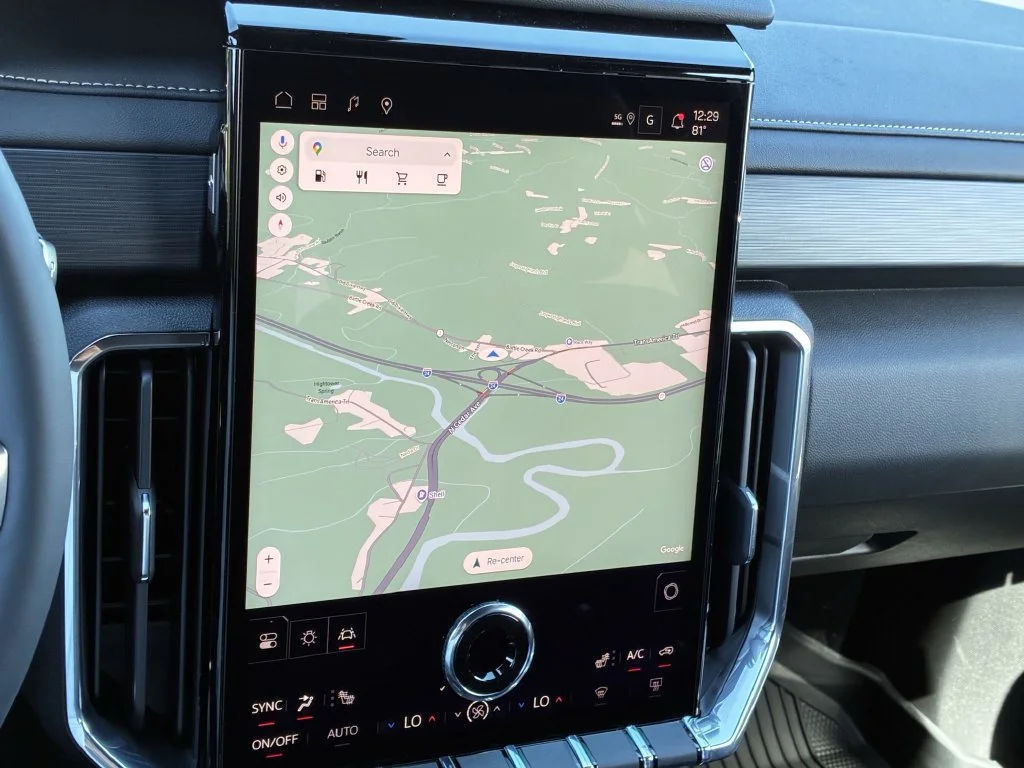 New 2027 Summit White GMC Elevation image 20