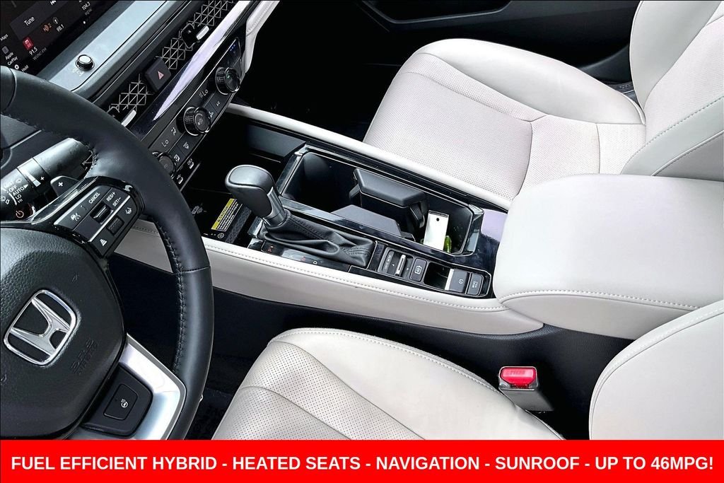 Used 2025  Honda Touring image 18