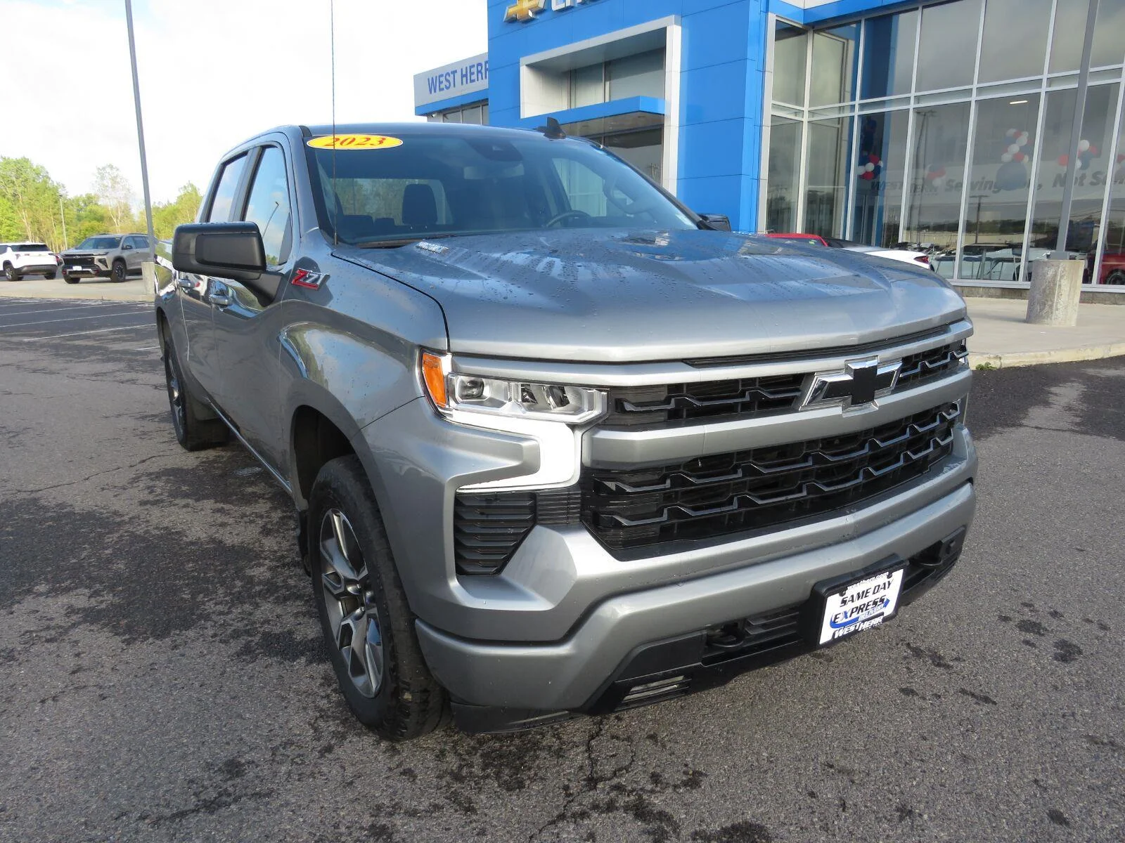 Used 2023 STERLING GRAY METALLIC Chevrolet RST image 3