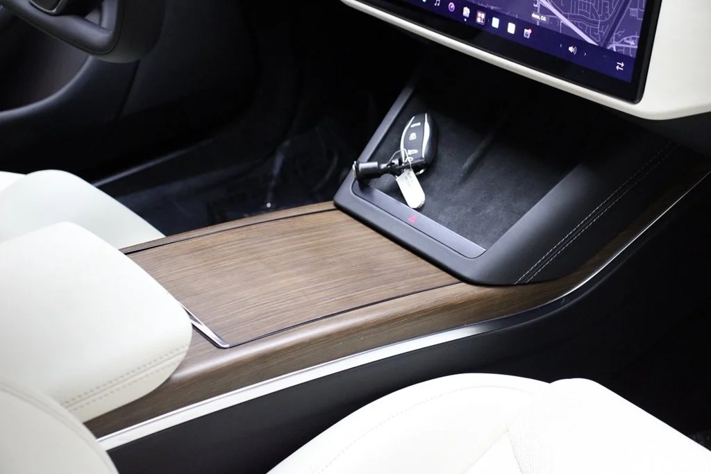 Used 2022 Solid Black Tesla Base image 27