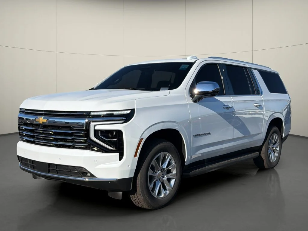 New 2027 Polar White Tricoat Chevrolet Premier image 3