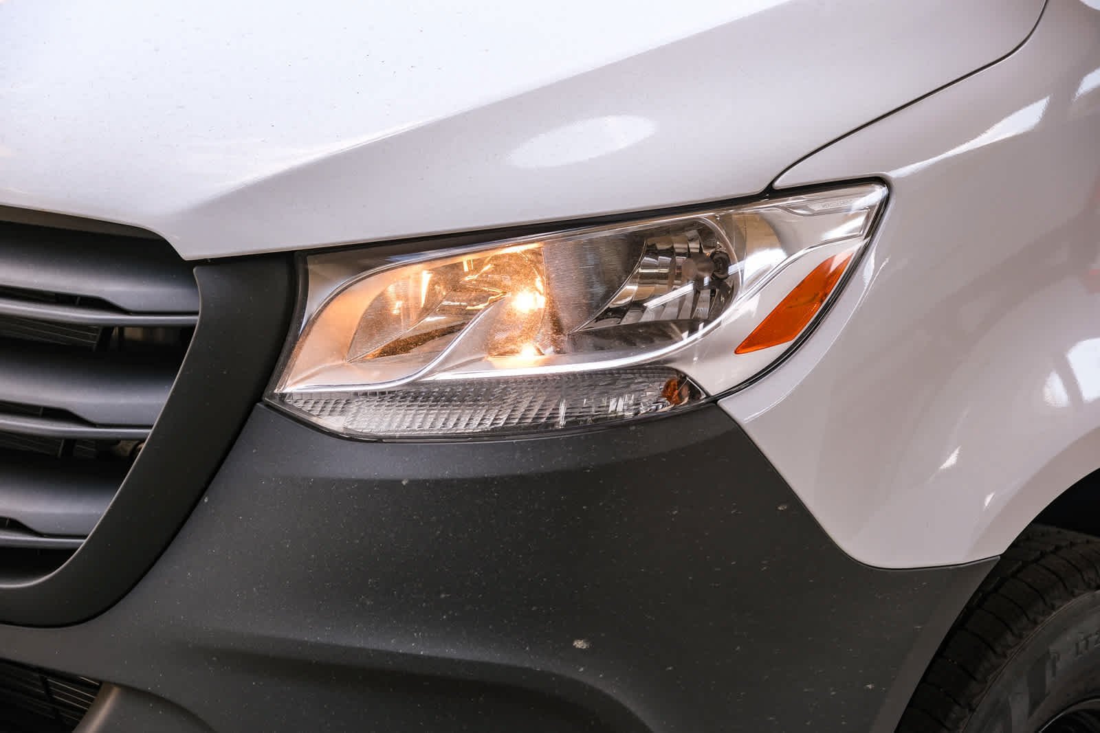 New 2026 Arctic White Mercedes-Benz Cargo 170WB High Roof RWD 2.0L I4 Diesel Turbo HO image 29