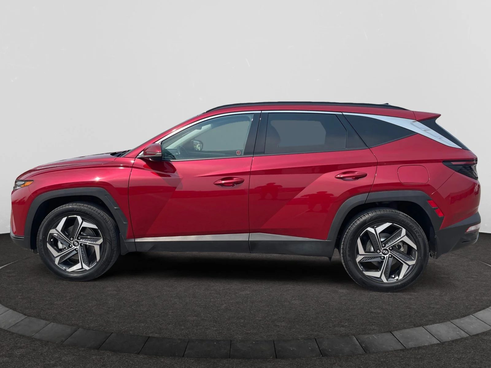 Used 2023 Crimson Red Hyundai LUXURY AWD image 2