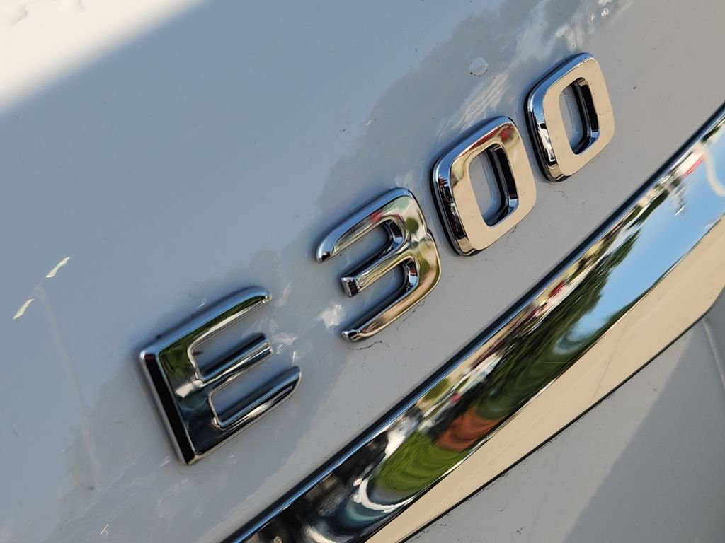 Used 2018 Polar White Mercedes-Benz E 300 image 12