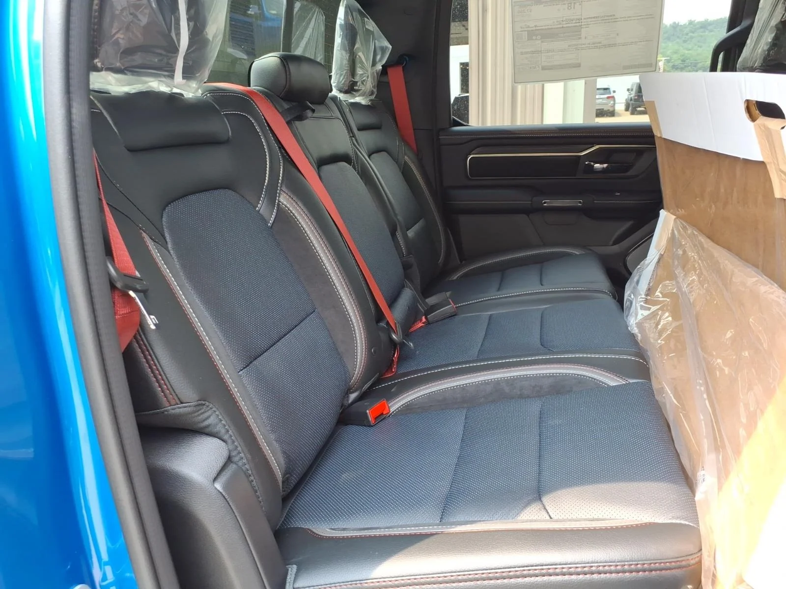 New 2026 Hydro Blue Pearl-Coat Exterior Paint RAM Laramie image 5