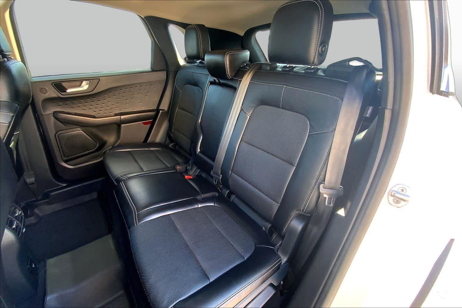 Used 2020 Star White Metallic Tri-Coat Ford Titanium image 21