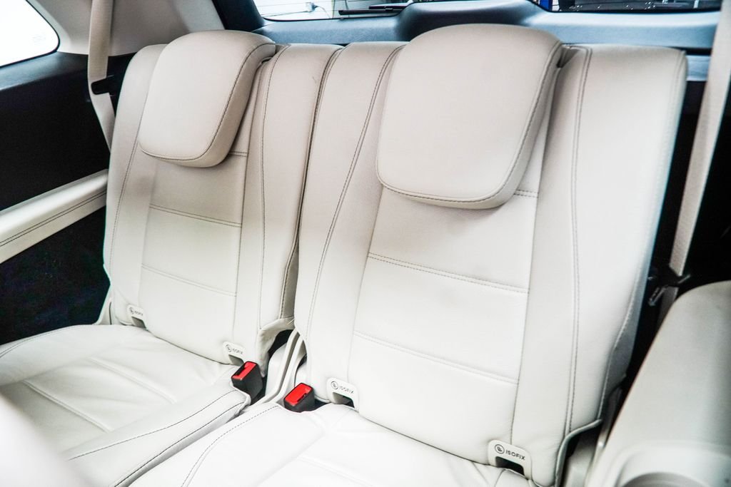 Used 2023 White Mercedes-Benz GLS 450 image 51