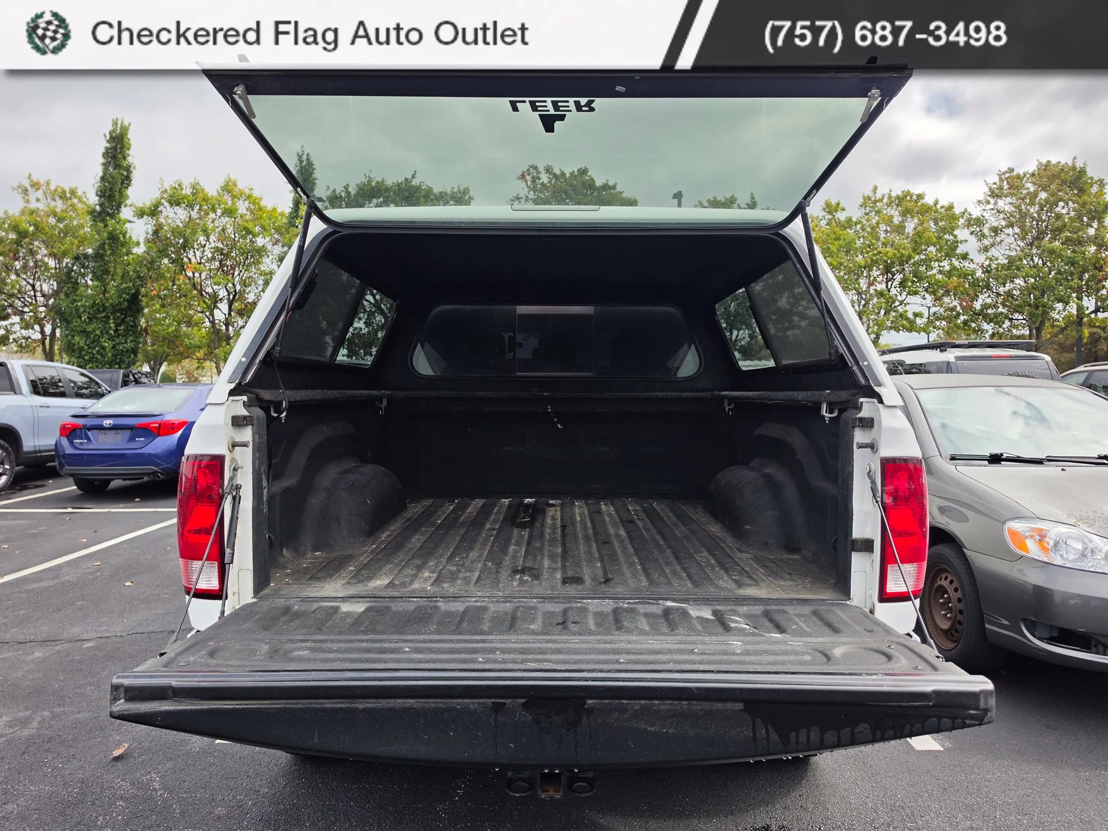 Used 2019 Bright White Clearcoat Ram SLT image 7