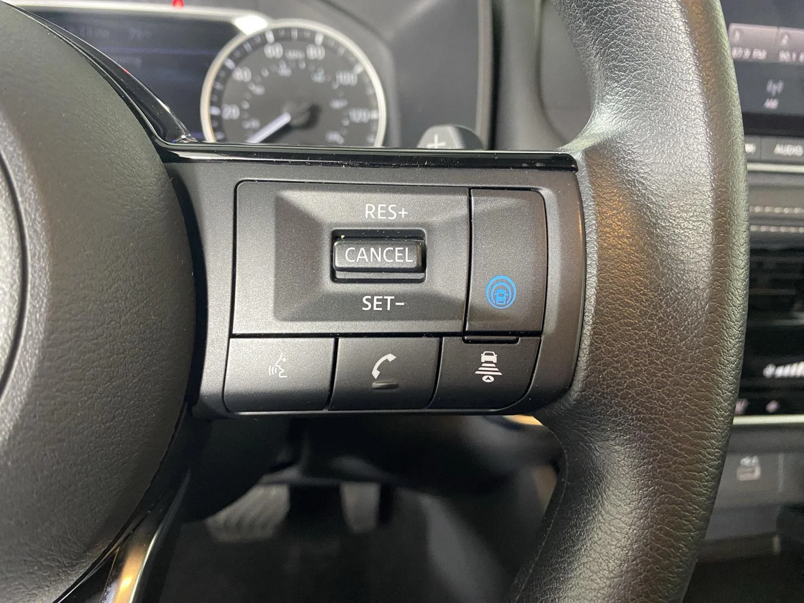 Used 2021 Scarlet Ember Tintcoat Nissan SV image 15