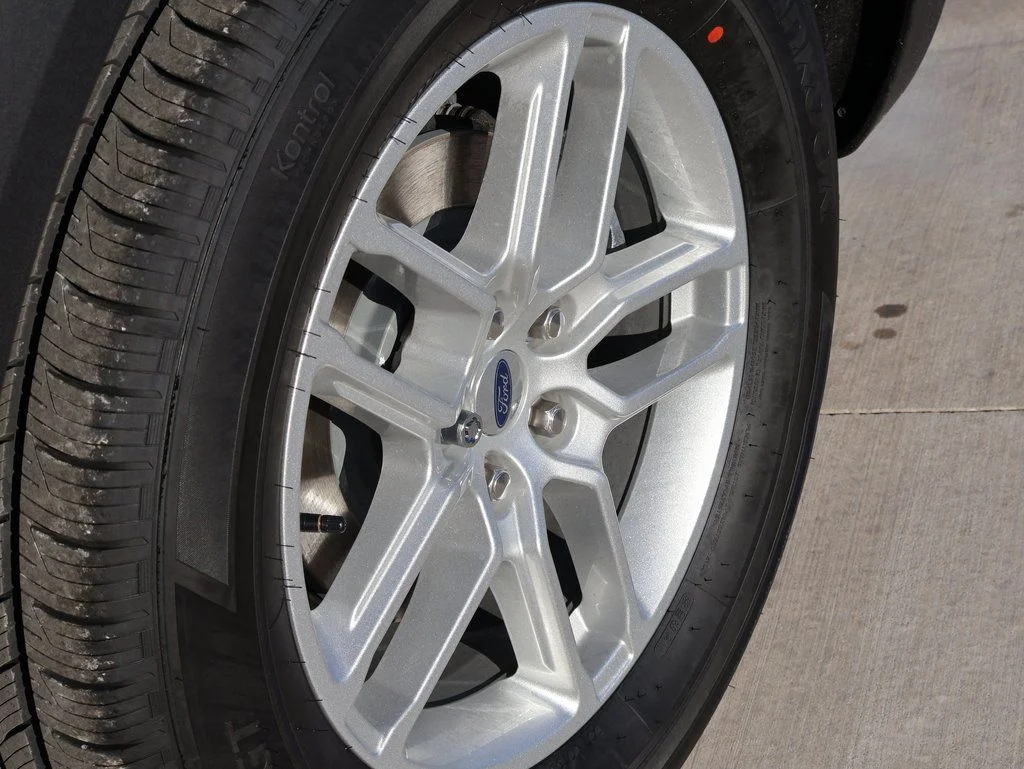 New 2026 Space White Metallic Ford Active image 41