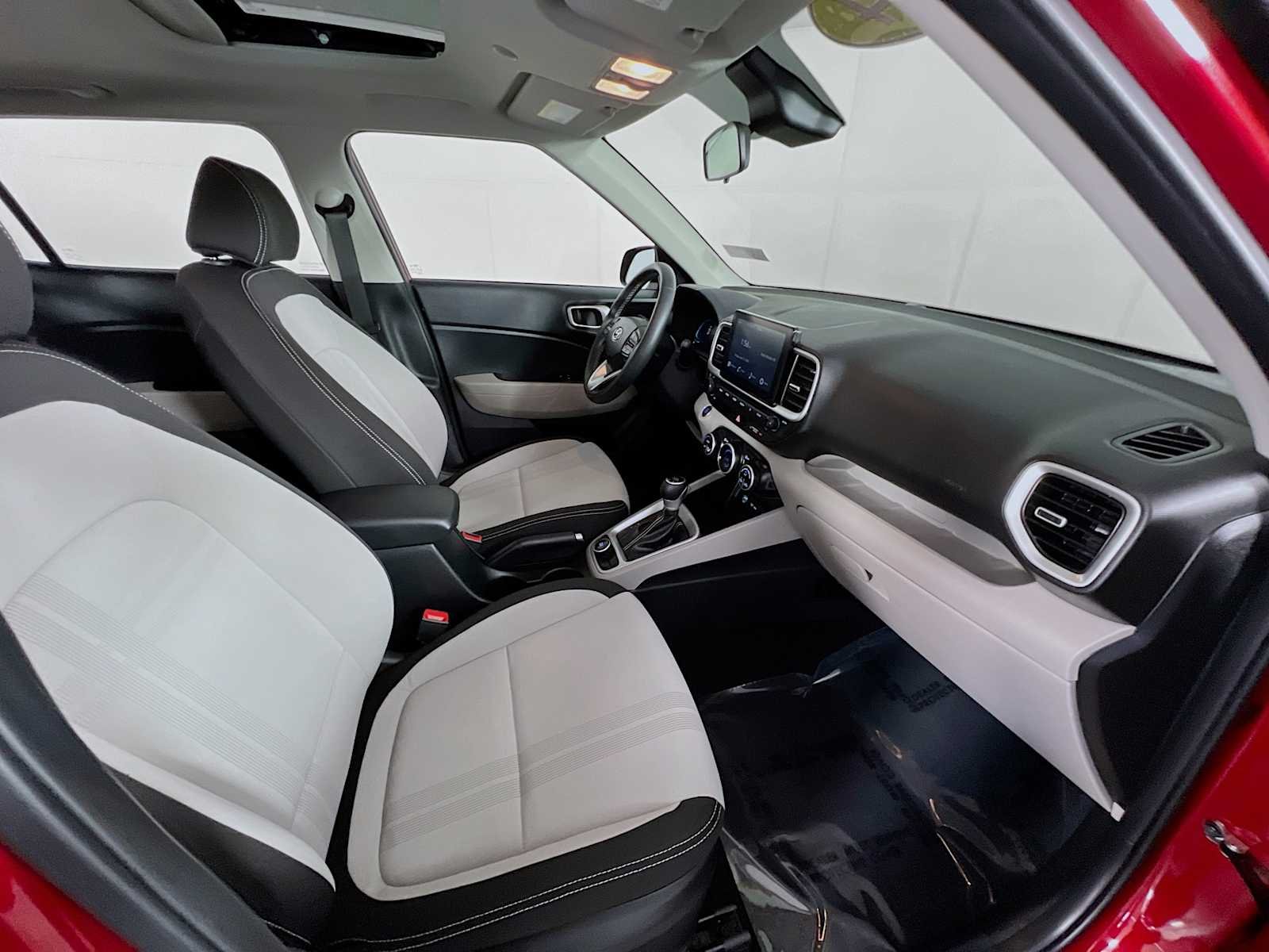 Used 2024 Ultimate Red Hyundai SEL image 28