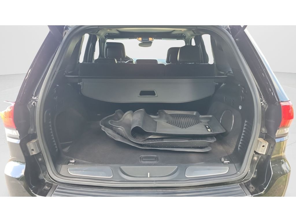 Used 2018 Black Jeep Overland image 9