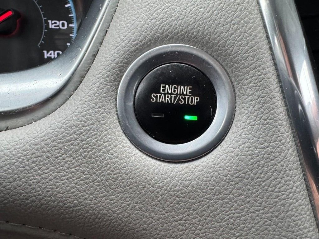 Used 2019 Silver Chevrolet LT image 21