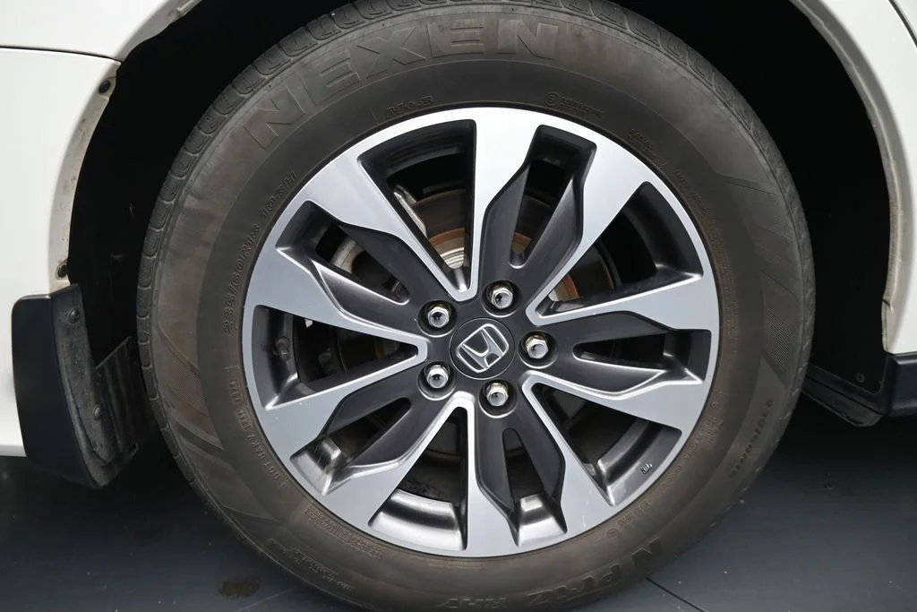 Used 2022  Honda EX-L image 9