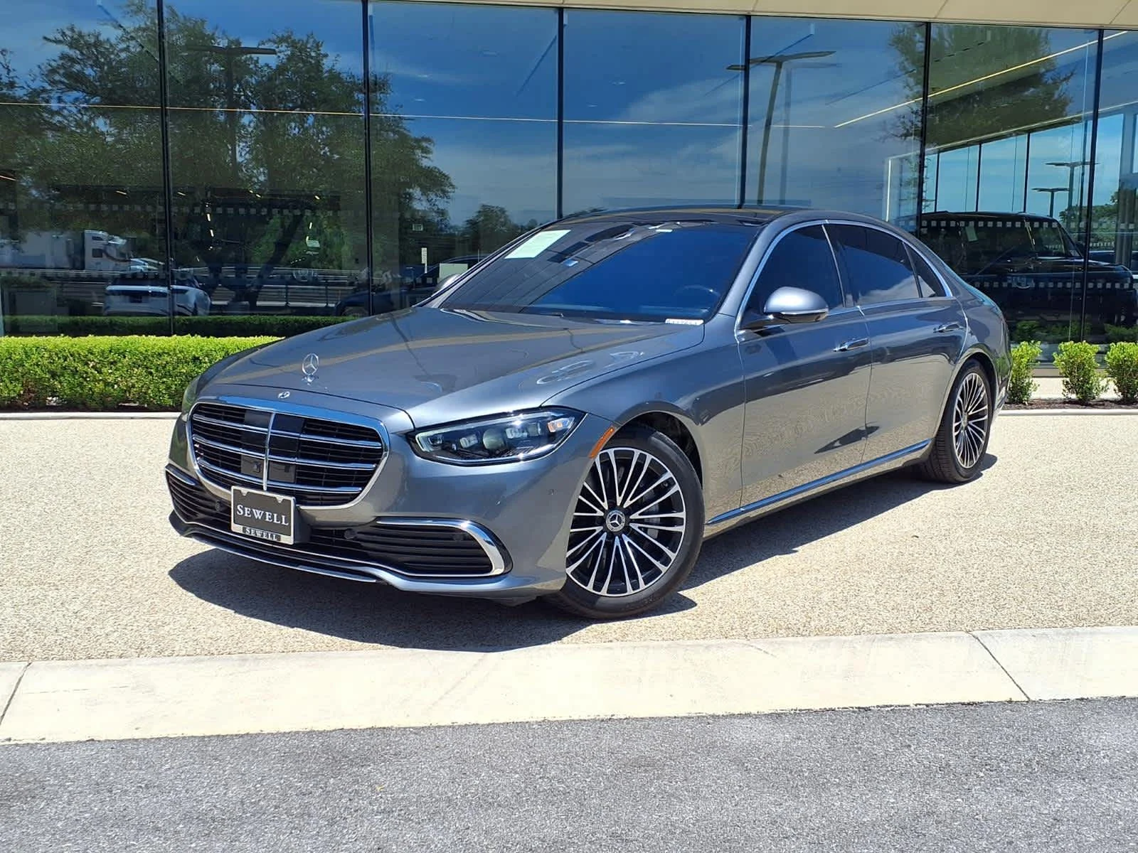 2024 Mercedes-Benz S-Class S 580 4MATIC's photo