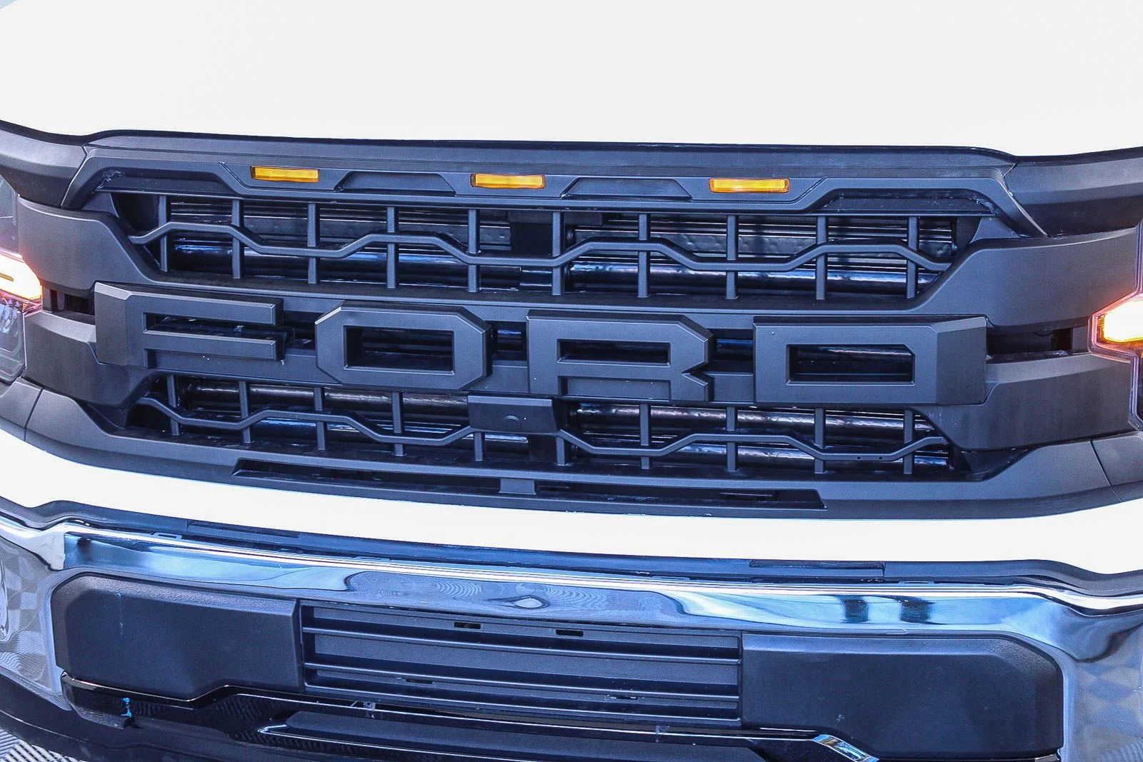 Used 2025 White Ford XLT image 5
