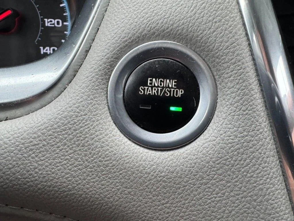 Used 2019 Silver Chevrolet LT image 21