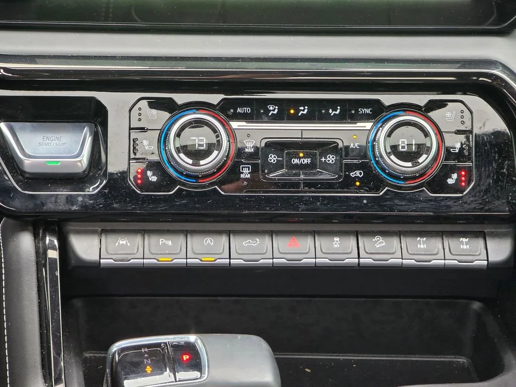 2025 GMC Sierra 1500 AT4X - Photo 11