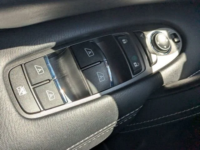 Used 2023 Hermosa Blue INFINITI LUXE image 25