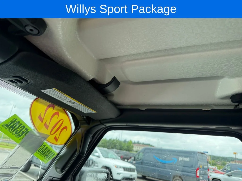 Used 2022 Silver Jeep Sport image 14