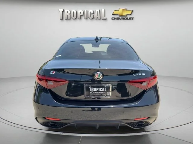 Used 2023 Black Alfa Romeo Veloce image 4