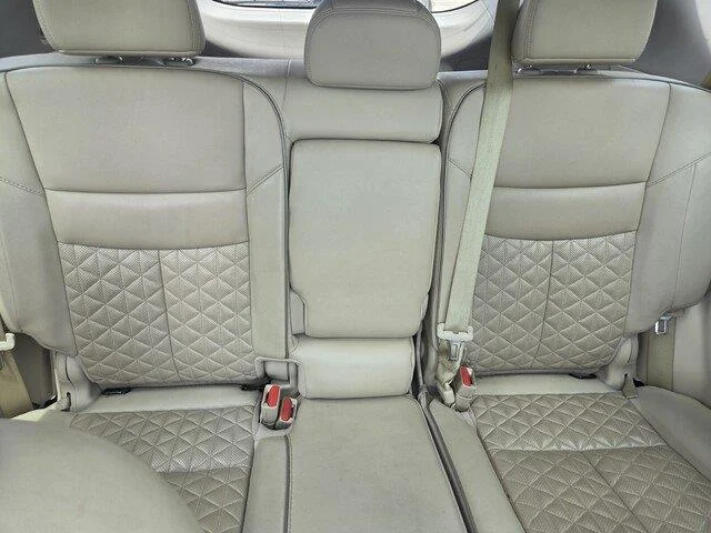 Used 2019 Pearl White Tricoat Nissan Platinum image 31