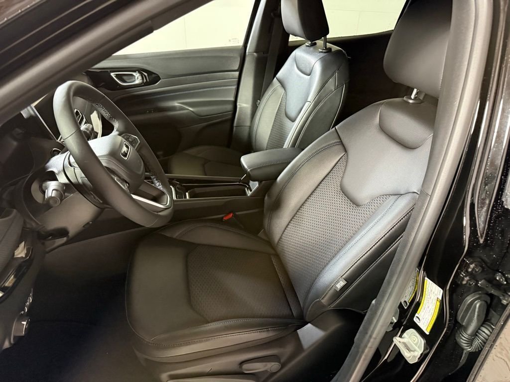 2026 Jeep Compass Latitude Altitude - Photo 11