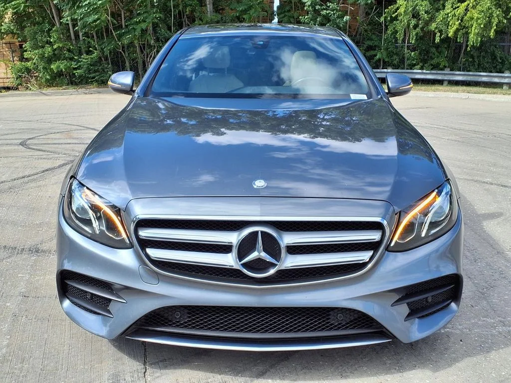 Used 2017 Gray Mercedes-Benz E 300 image 8