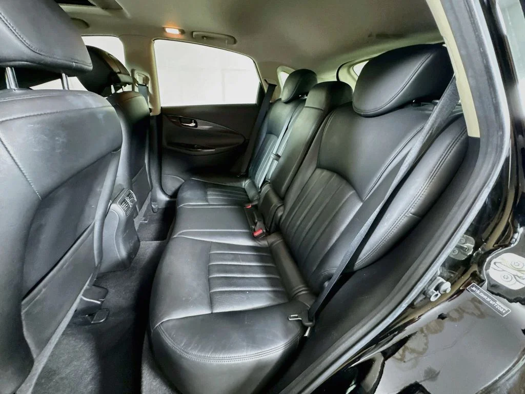 Used 2015 Black Obsidian INFINITI Journey image 31
