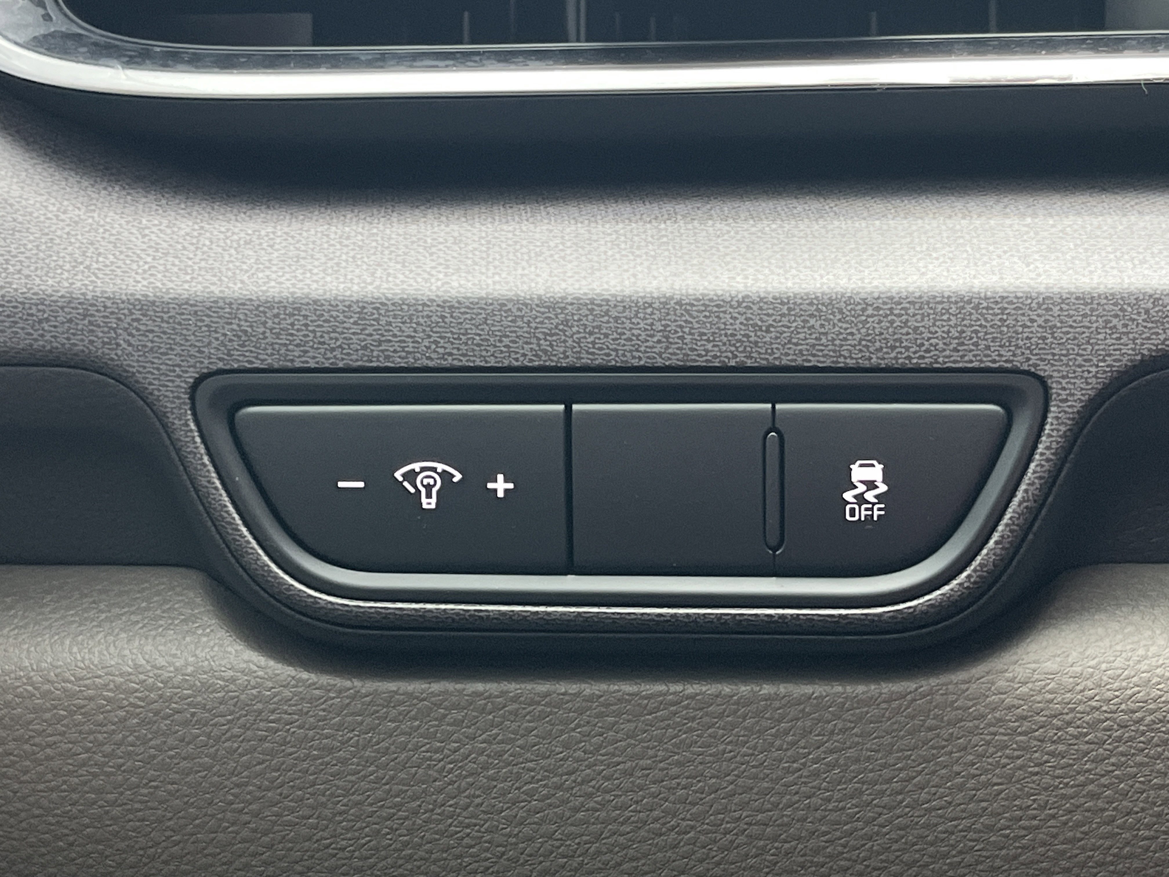 New 2026 Ivory Silver Kia EX image 15