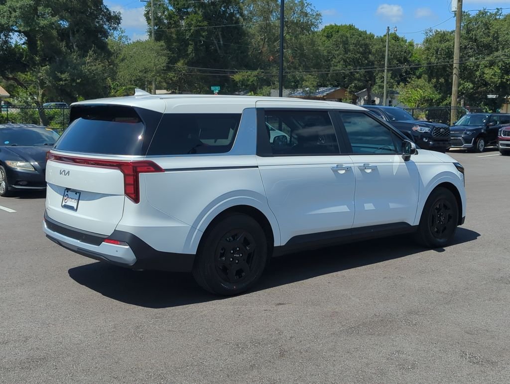 New 2027 Snow White Pearl Kia LX image 7