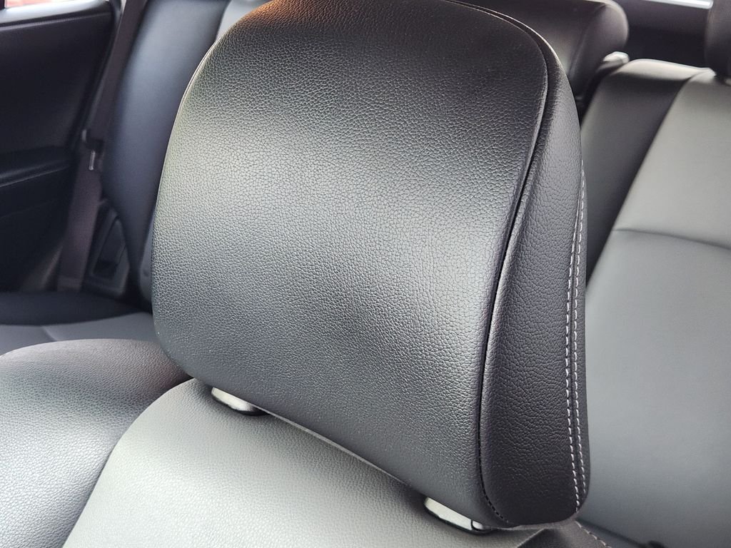 Used 2016 Super White Toyota SR5 Premium image 23