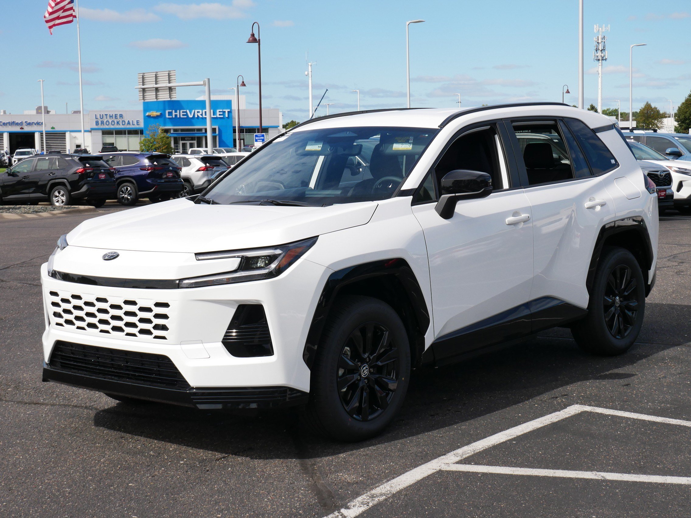 Used 2026 Ice Cap Toyota SE image 3