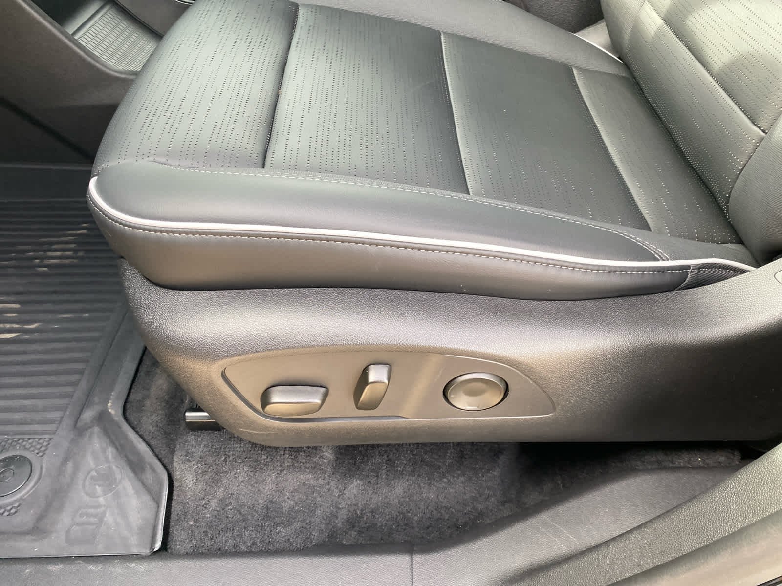 2026 Buick Enclave Sport Touring - Photo 15