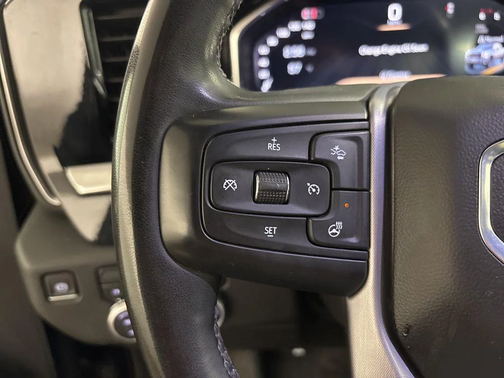Used 2024 Onyx Black GMC SLE image 6