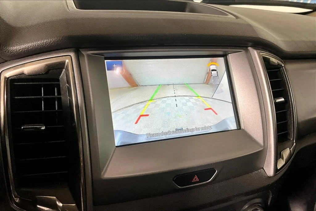 Used 2019 Shadow Black Ford XLT image 17