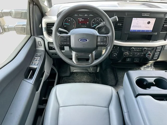 New 2025 Oxford White Ford XL image 14