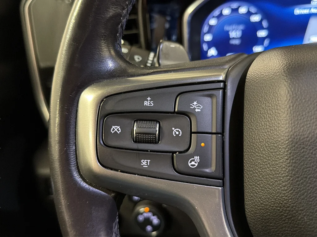 Used 2022 Gray Chevrolet LT image 9
