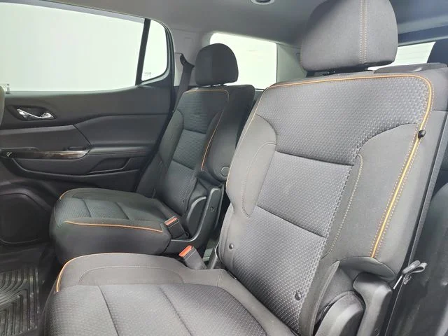 Used 2023 White GMC AT4 image 11