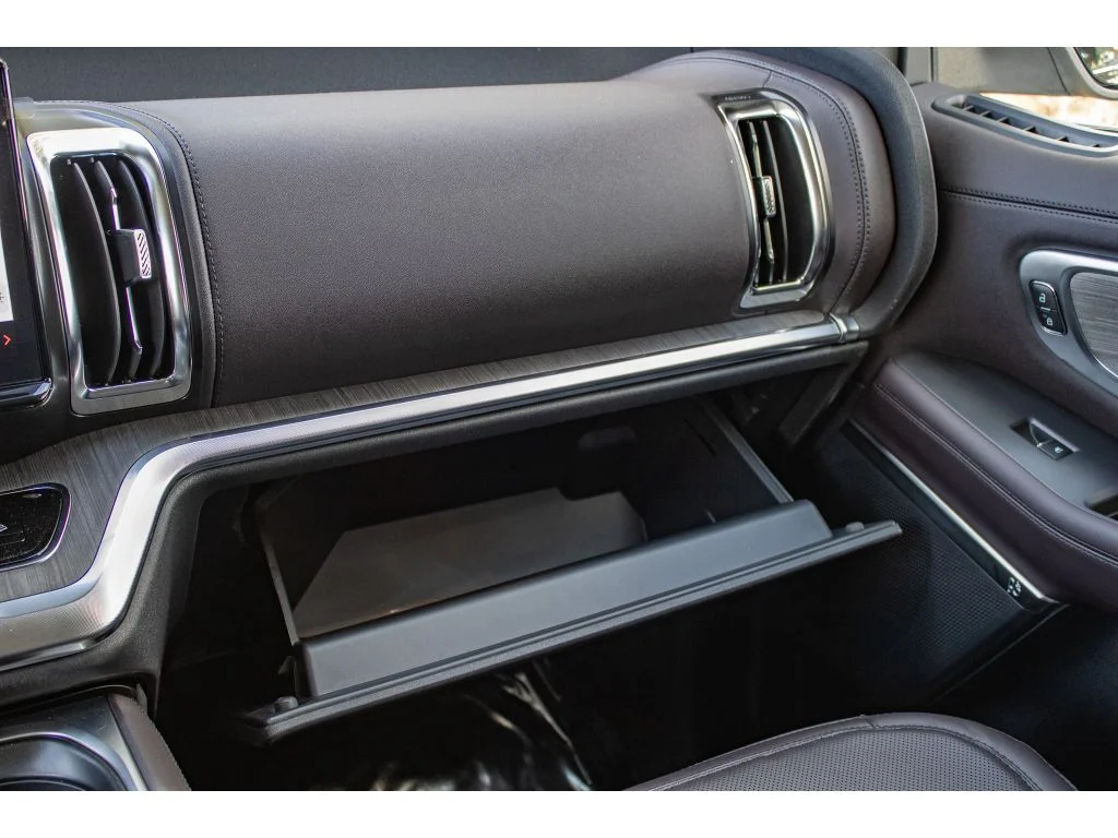 New 2026 Star White Metallic Tri-Coat Ford Platinum® image 59