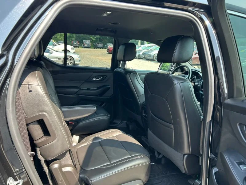 Used 2022 Black Chevrolet LT Sport Utility 4D image 26