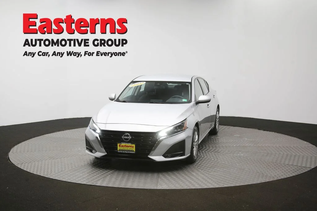 Used 2023 Silver Nissan 2.5 S image 52