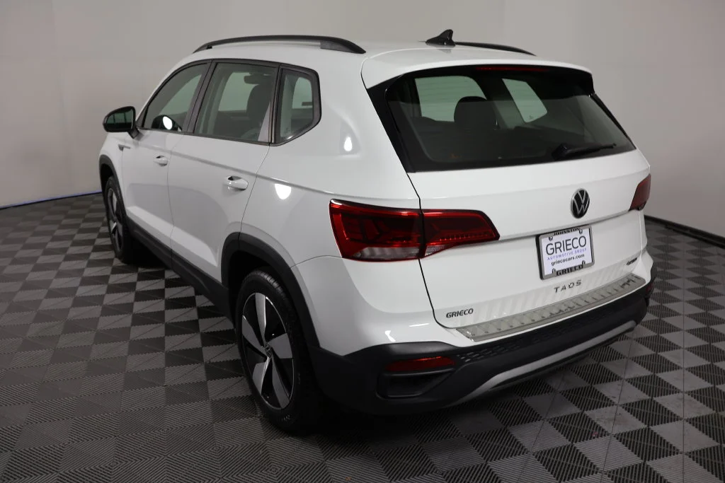 Used 2024 Pure White Volkswagen 1.5T S image 6