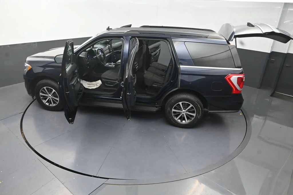 Used 2021 Blue Ford XL image 18